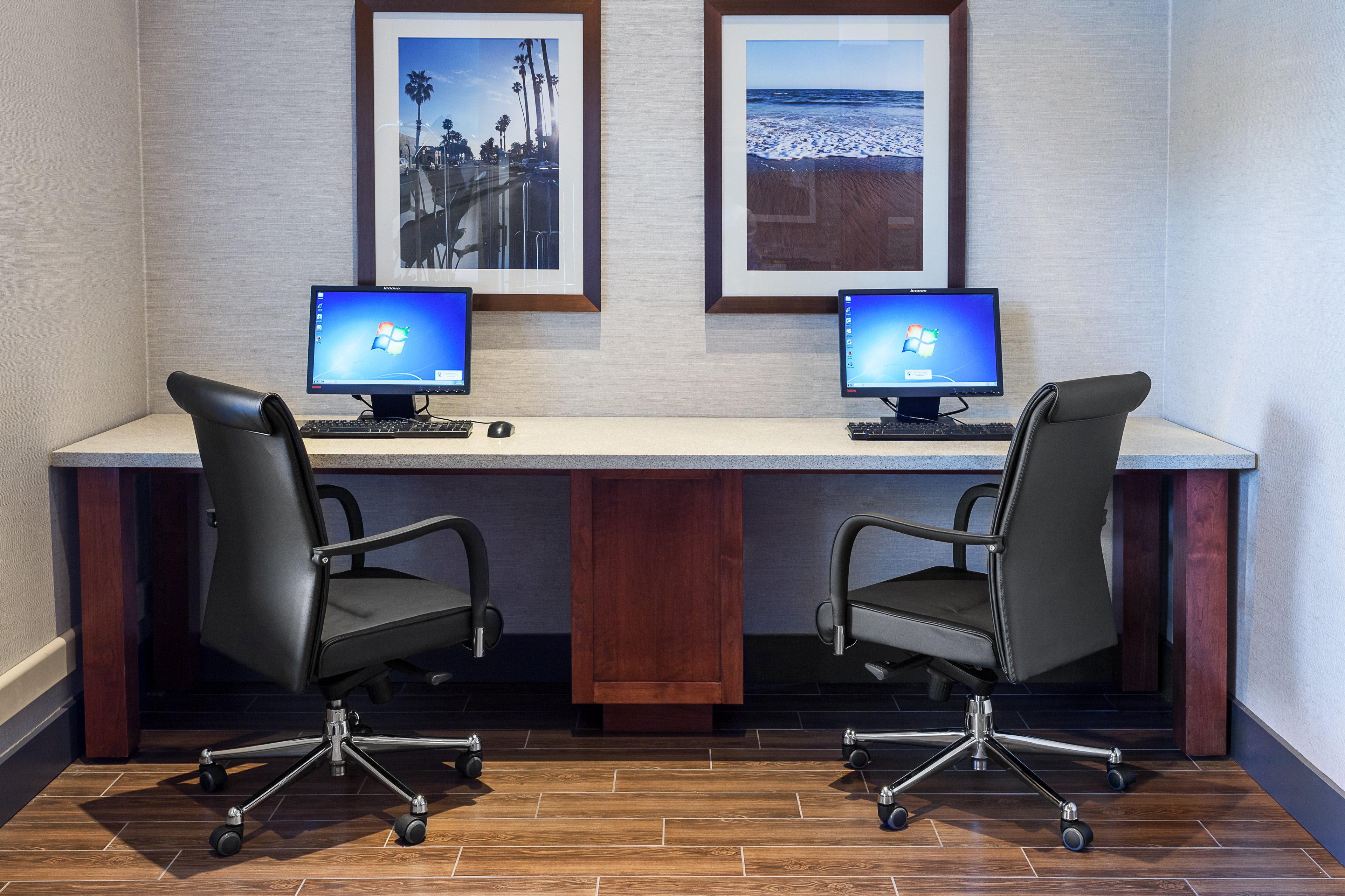 Holiday Inn Express & Suites Carpinteria By Ihg Exterior foto